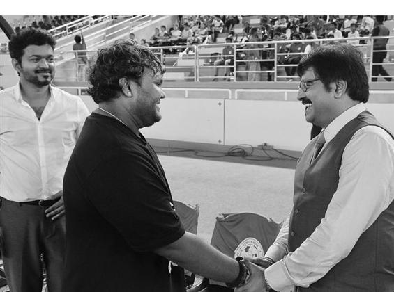 Unseen Bigil still with Vivek goes viral! 